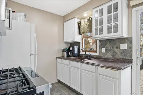 7 East Court Bethpage NY 11714