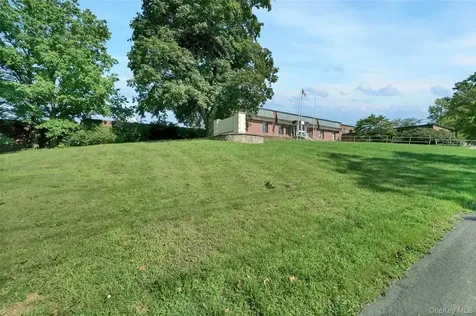 25 Oakland Avenue Chester NY 10918
