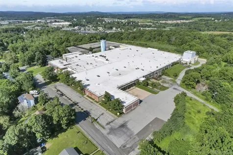 25 Oakland Avenue Chester NY 10918