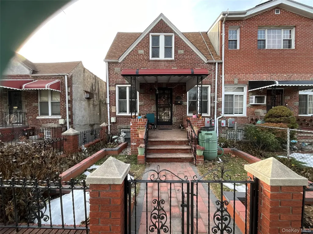 904 E 54th Street Brooklyn NY 11234