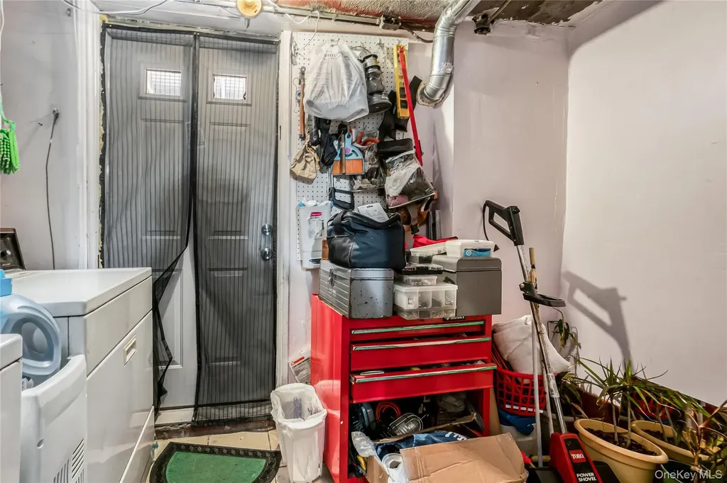 904 E 54th Street Brooklyn NY 11234