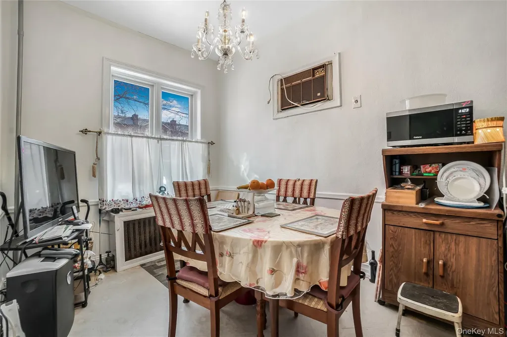 904 E 54th Street Brooklyn NY 11234