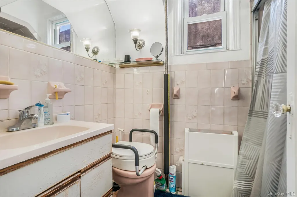 904 E 54th Street Brooklyn NY 11234