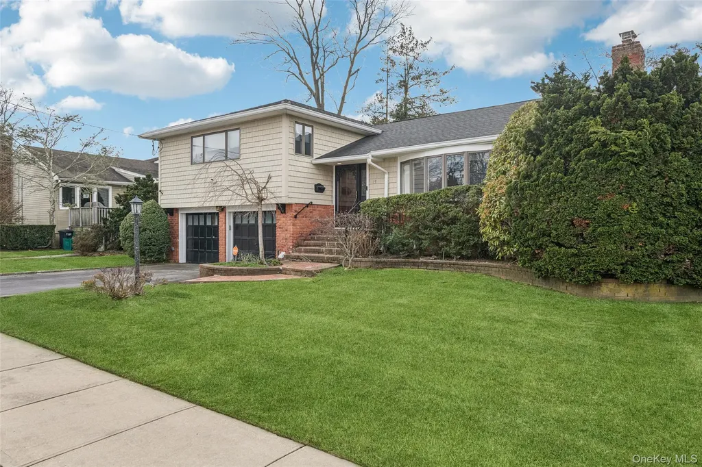 15 Baylis Place Lynbrook NY 11563