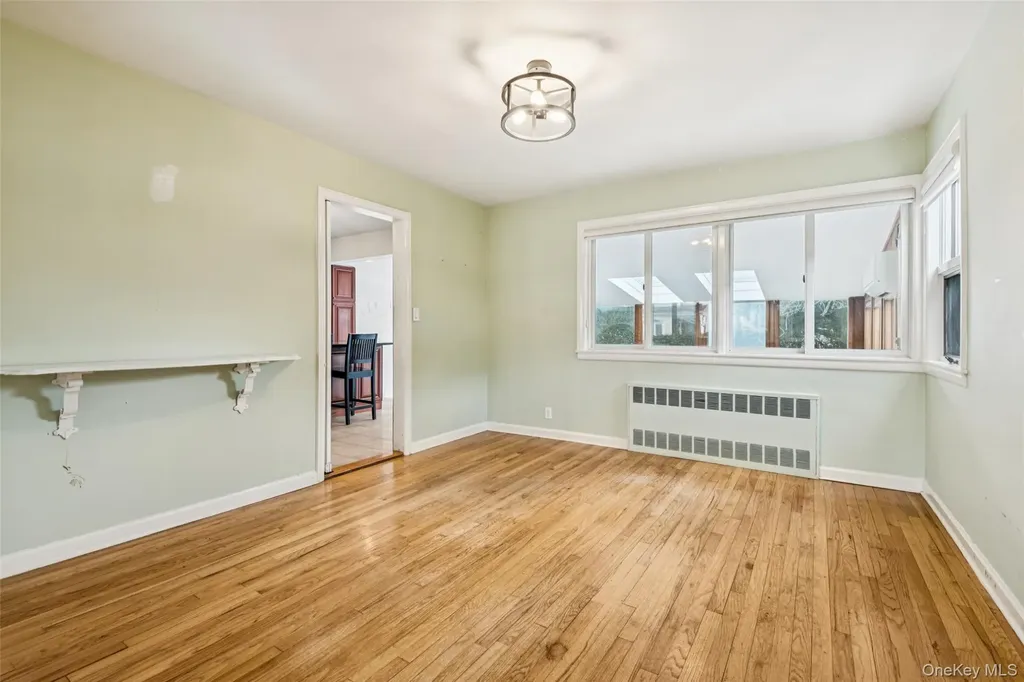 15 Baylis Place Lynbrook NY 11563