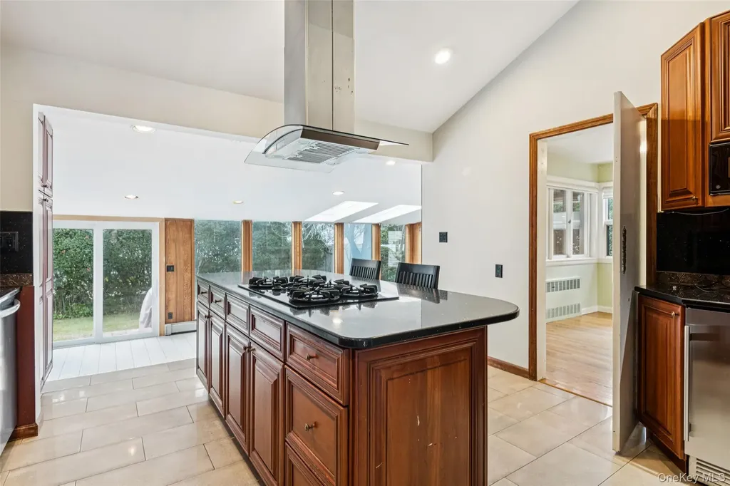 15 Baylis Place Lynbrook NY 11563