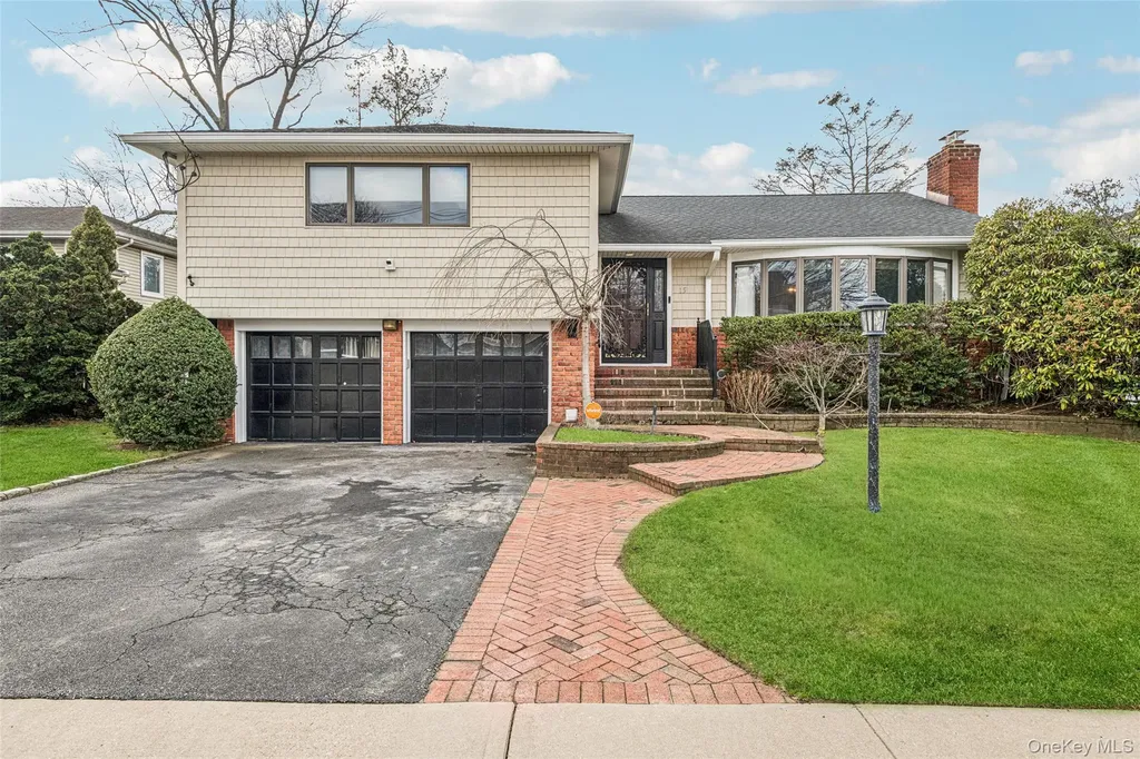 15 Baylis Place Lynbrook NY 11563