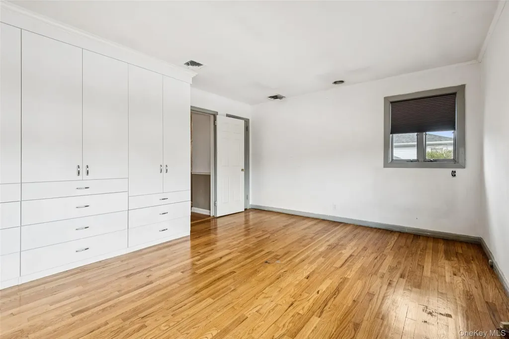 15 Baylis Place Lynbrook NY 11563