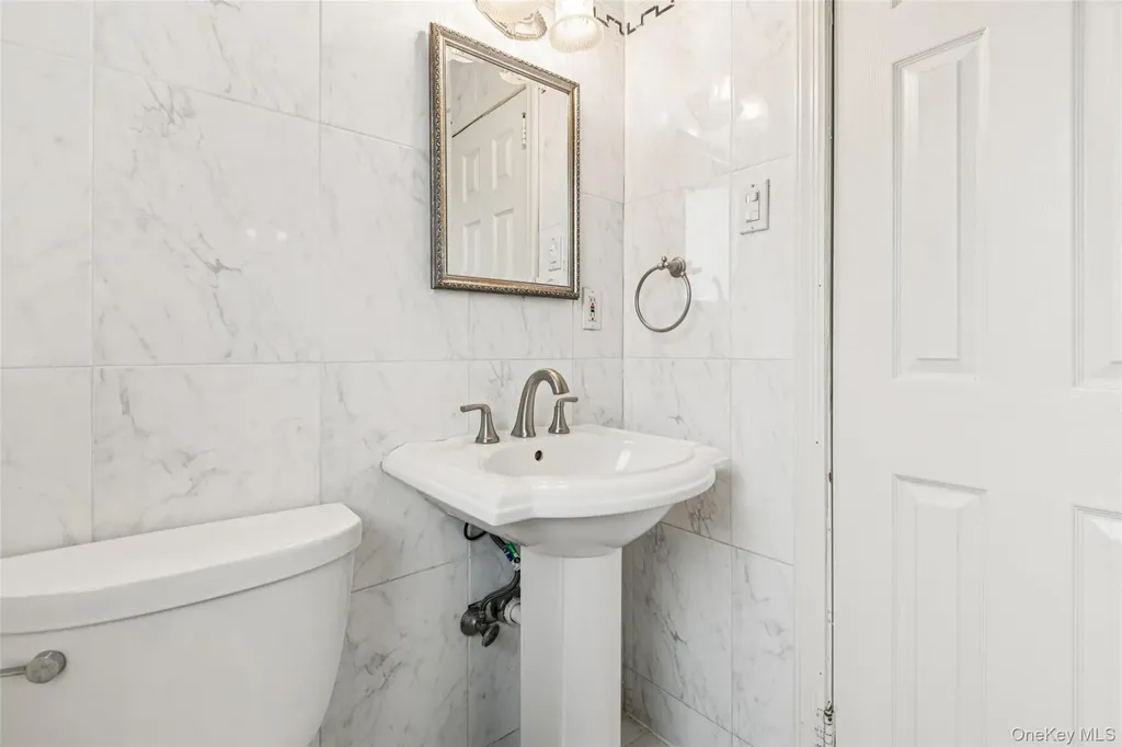 15 Baylis Place Lynbrook NY 11563