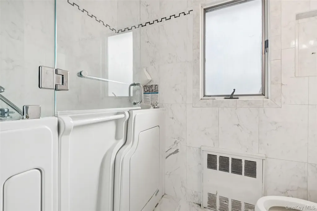 15 Baylis Place Lynbrook NY 11563