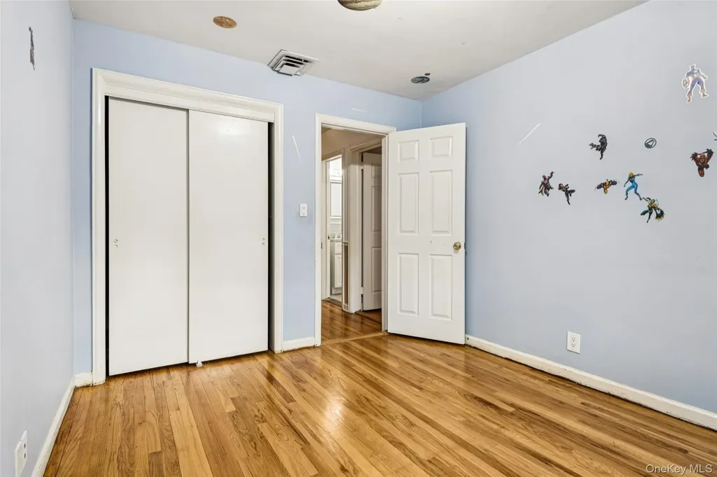 15 Baylis Place Lynbrook NY 11563