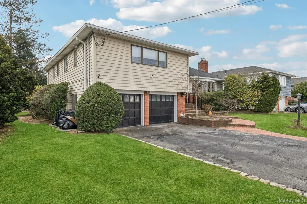 15 Baylis Place Lynbrook NY 11563