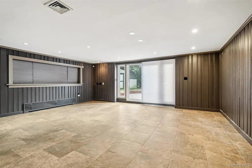 15 Baylis Place Lynbrook NY 11563