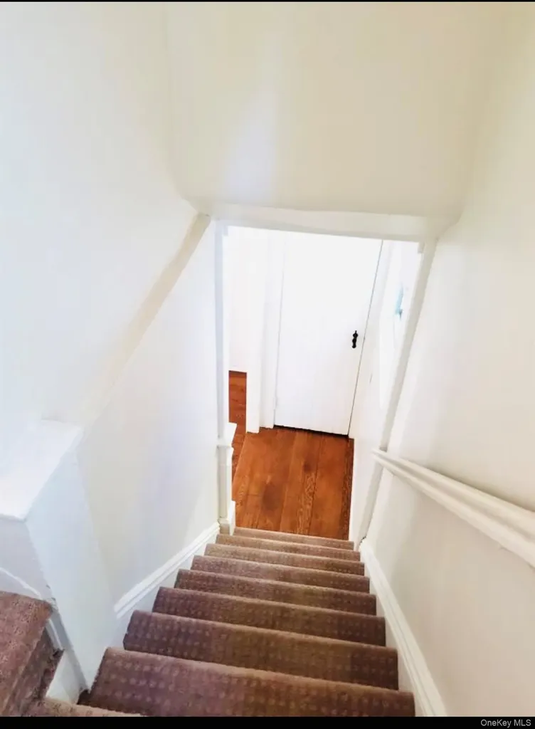 19022 111th Road Saint Albans NY 11412
