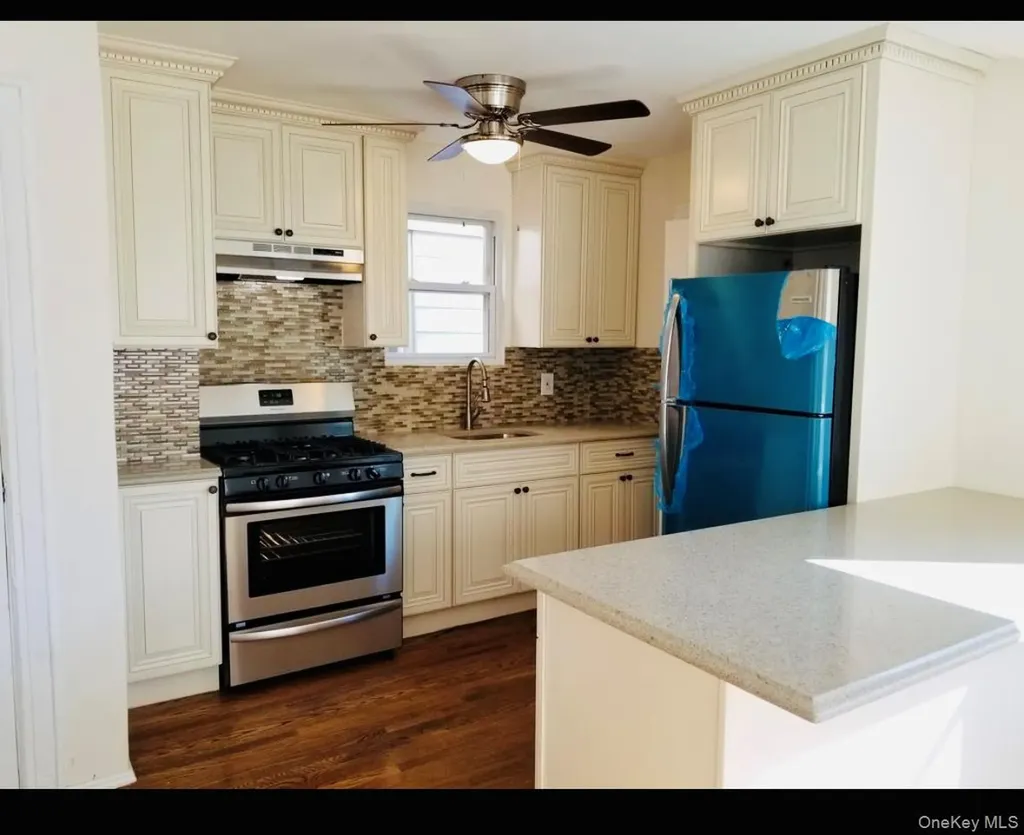 19022 111th Road Saint Albans NY 11412