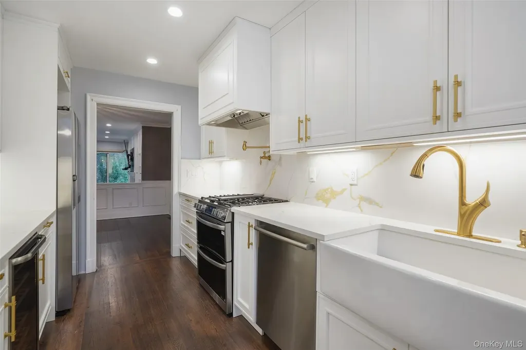 36 Waters Edge Rye NY 10580