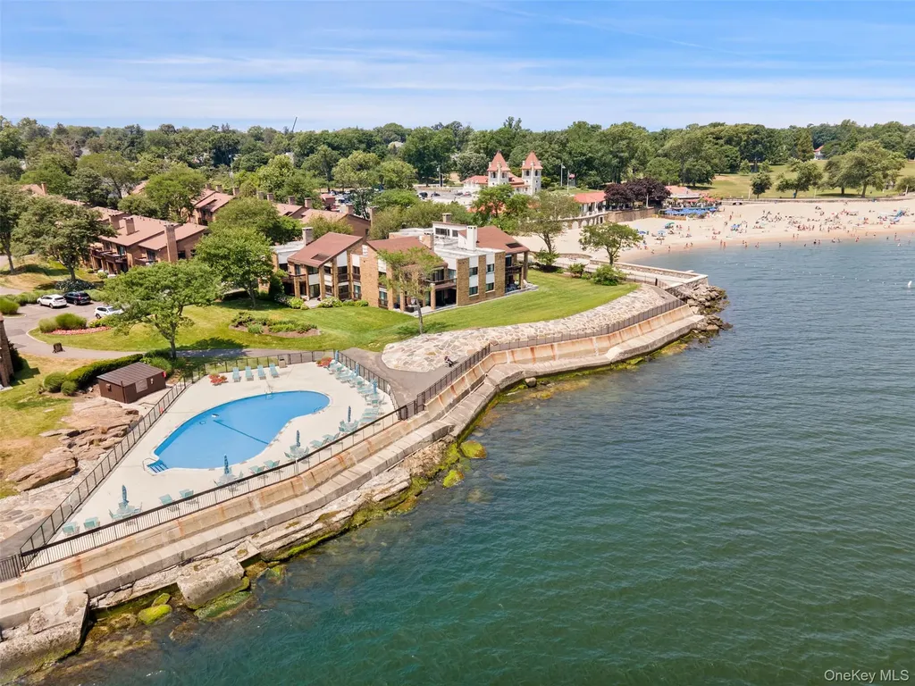 36 Waters Edge Rye NY 10580