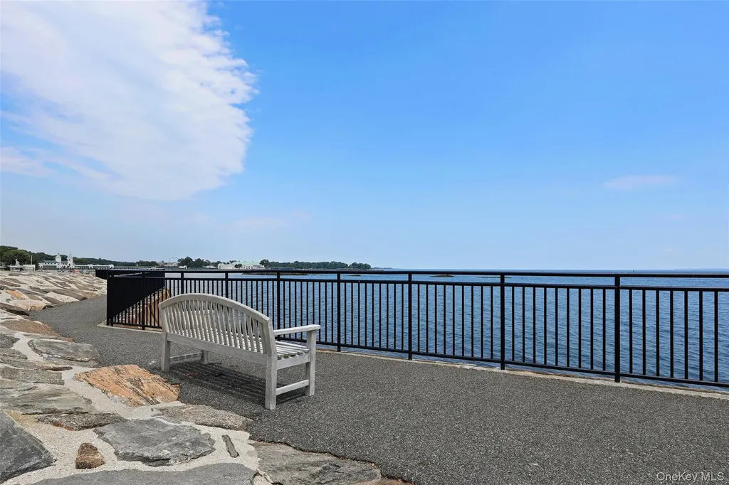 36 Waters Edge Rye NY 10580