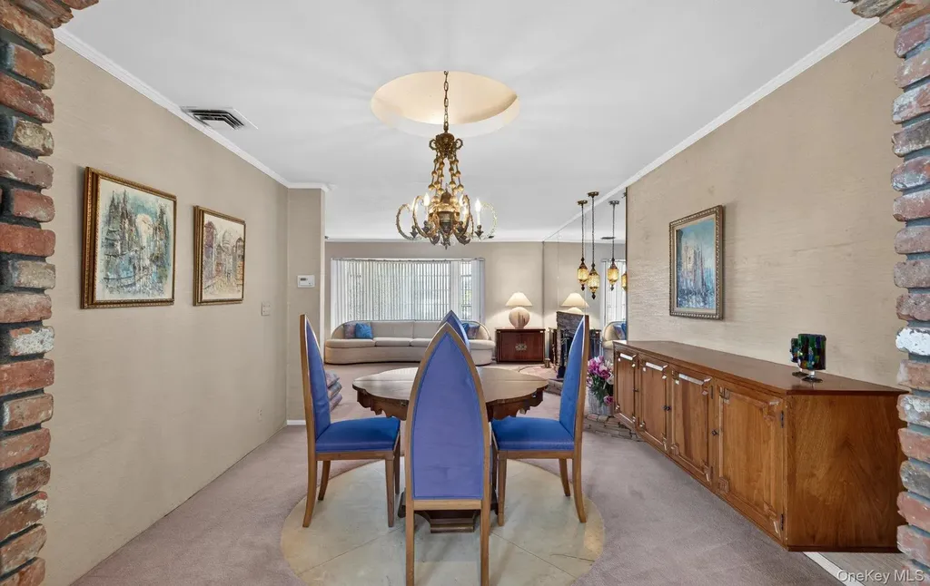 7 Carling Drive New Hyde Park NY 11040
