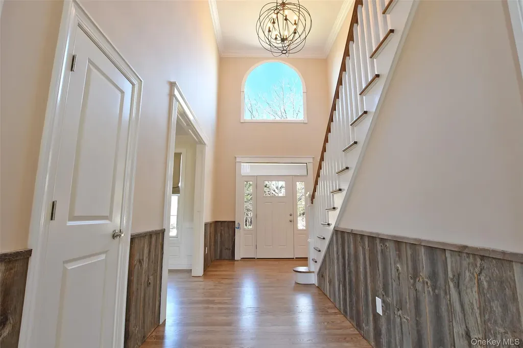 103 Silver Beech Lane Calverton NY 11933