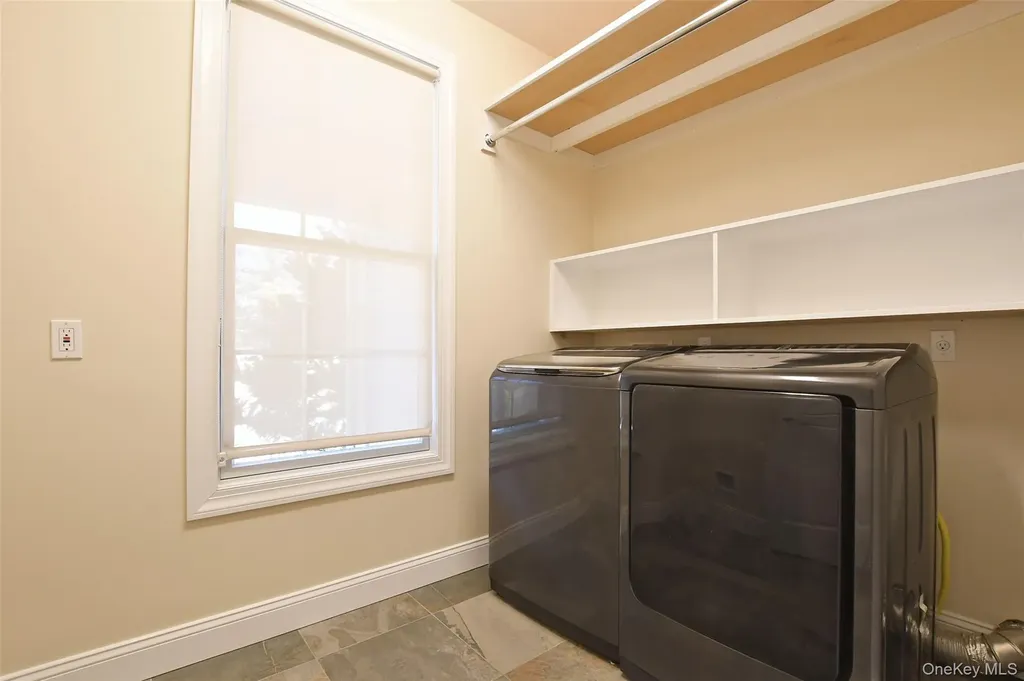 103 Silver Beech Lane Calverton NY 11933
