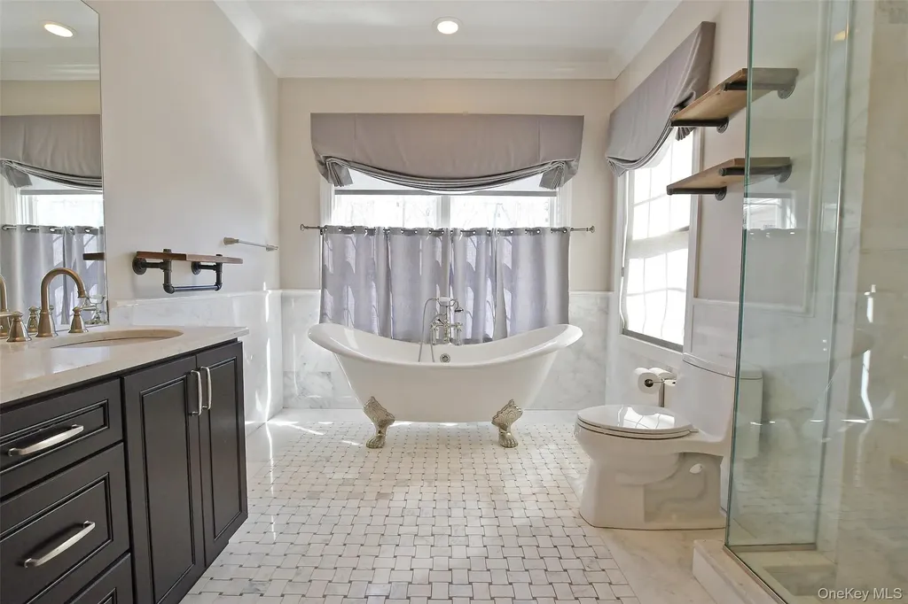 103 Silver Beech Lane Calverton NY 11933