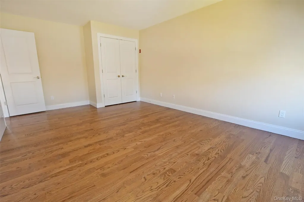 103 Silver Beech Lane Calverton NY 11933