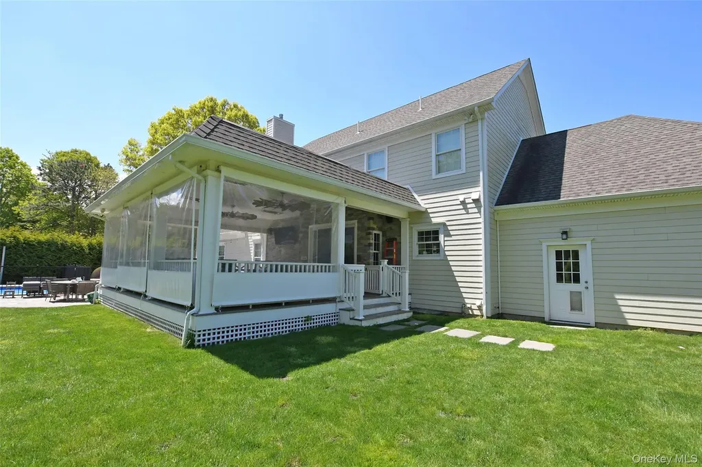 103 Silver Beech Lane Calverton NY 11933