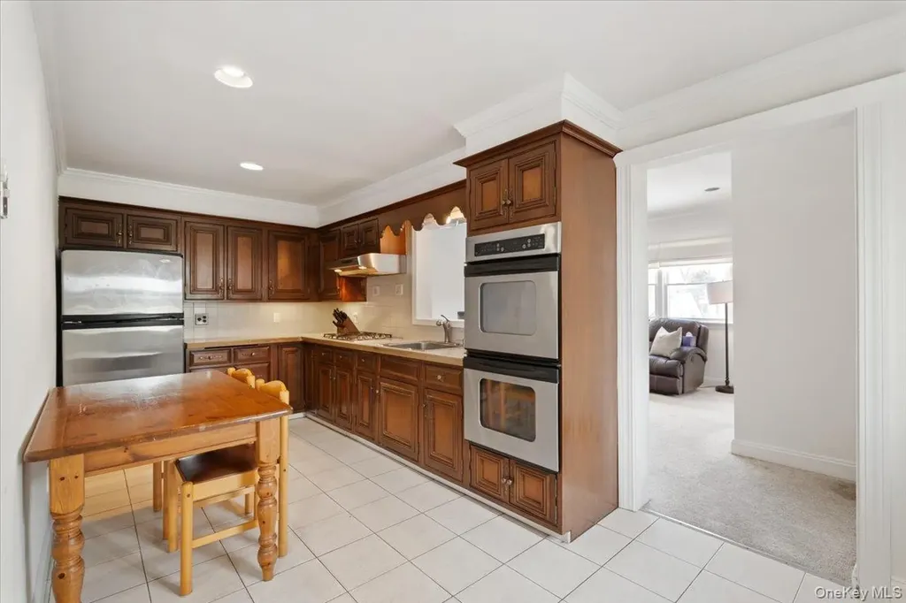 1224 Knickerbocker Avenue Mamaroneck NY 10543