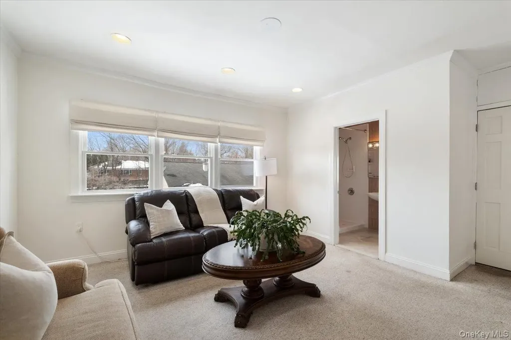 1224 Knickerbocker Avenue Mamaroneck NY 10543