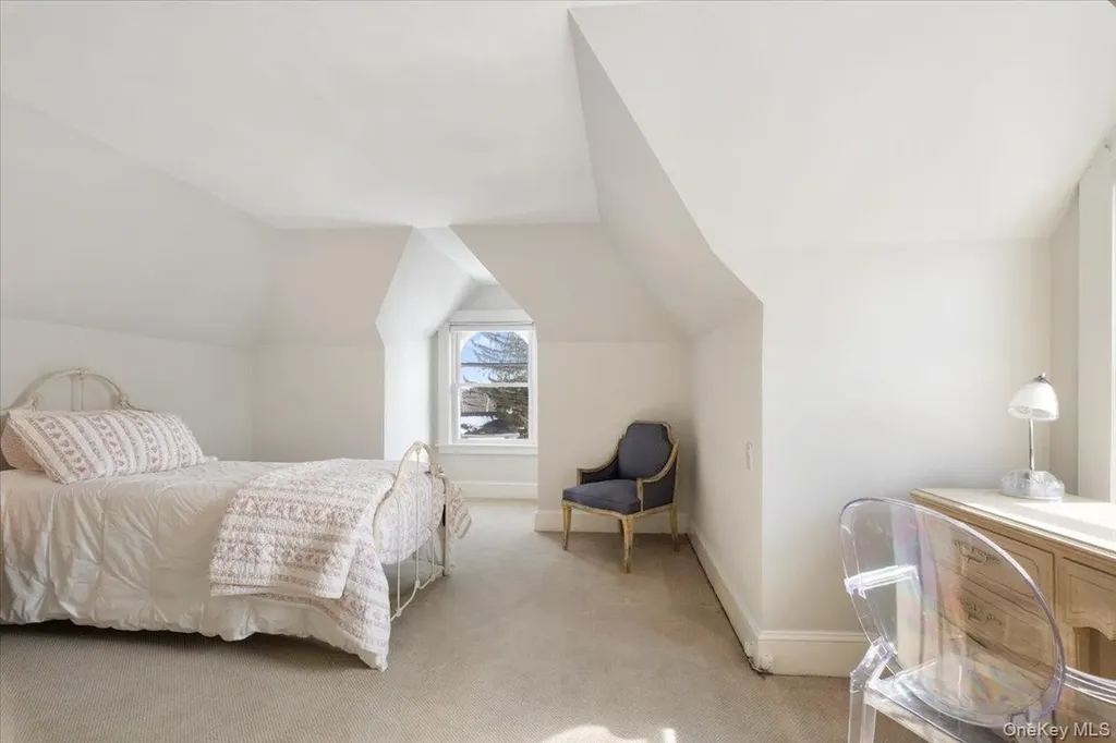 1224 Knickerbocker Avenue Mamaroneck NY 10543