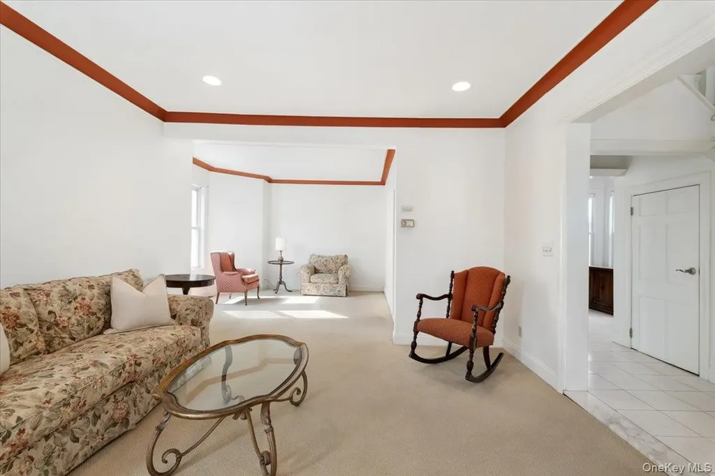 1224 Knickerbocker Avenue Mamaroneck NY 10543