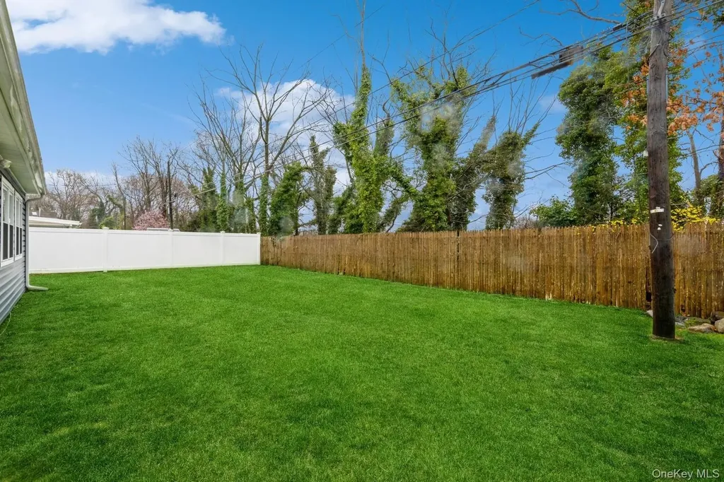 196 Willowood Drive Wantagh NY 11793