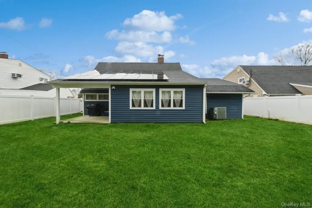 196 Willowood Drive Wantagh NY 11793