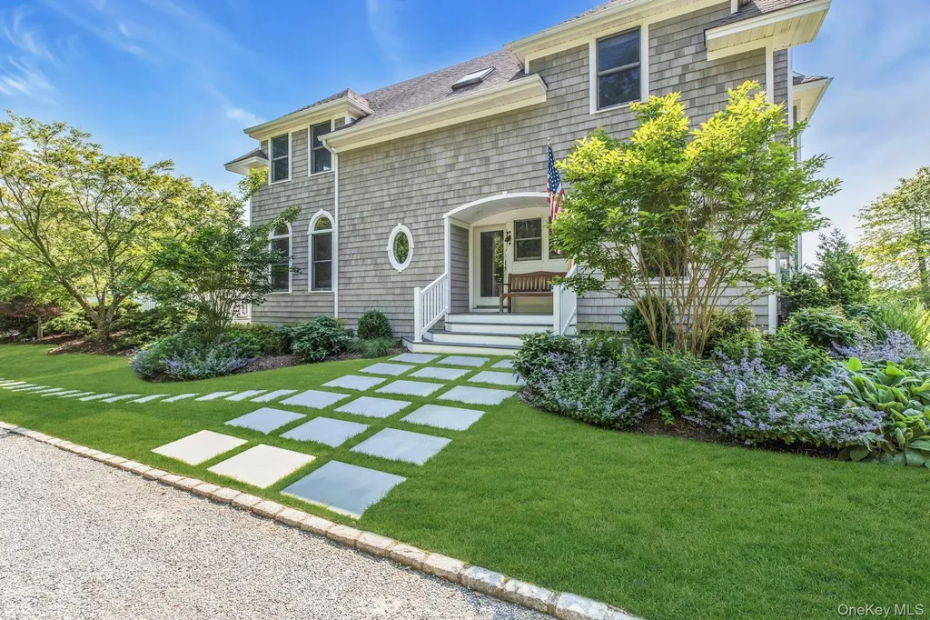 56 S Country Road Westhampton NY 11977