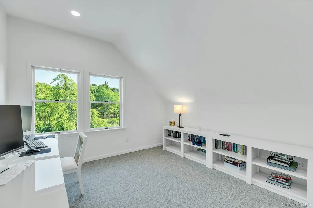56 S Country Road Westhampton NY 11977