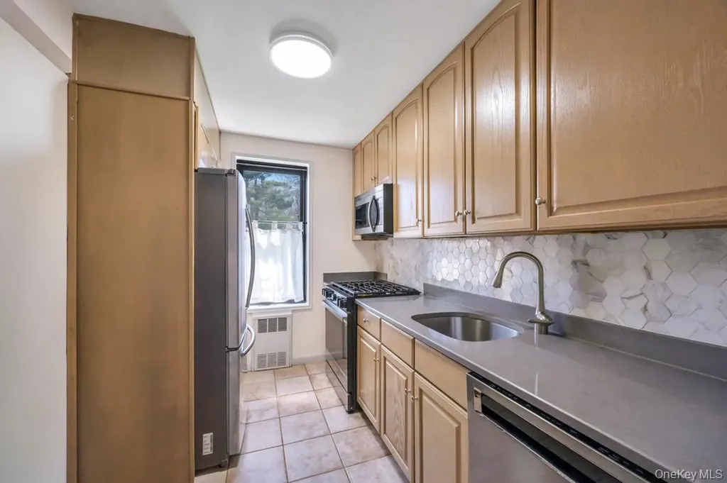 224-24 Union Turnpike Bayside NY 11364
