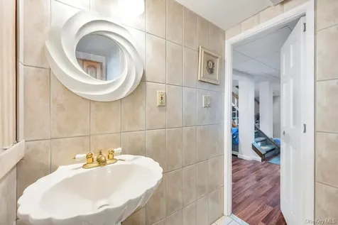 60 Essex Road Bethpage NY 11714