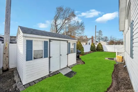 60 Essex Road Bethpage NY 11714