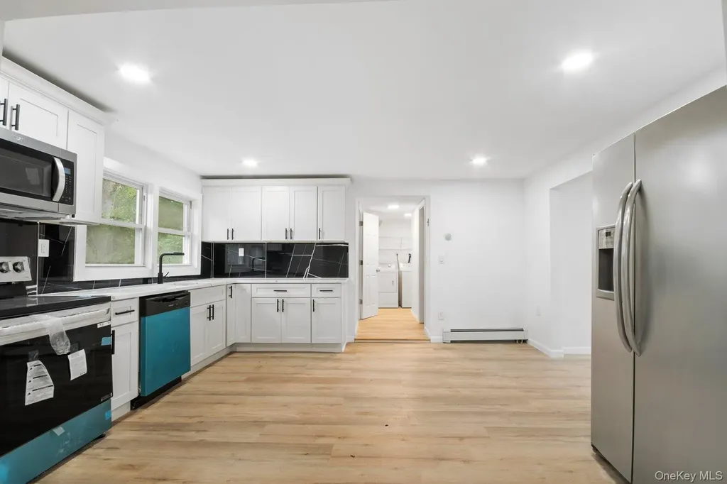 461 Avondale Drive Shirley NY 11967