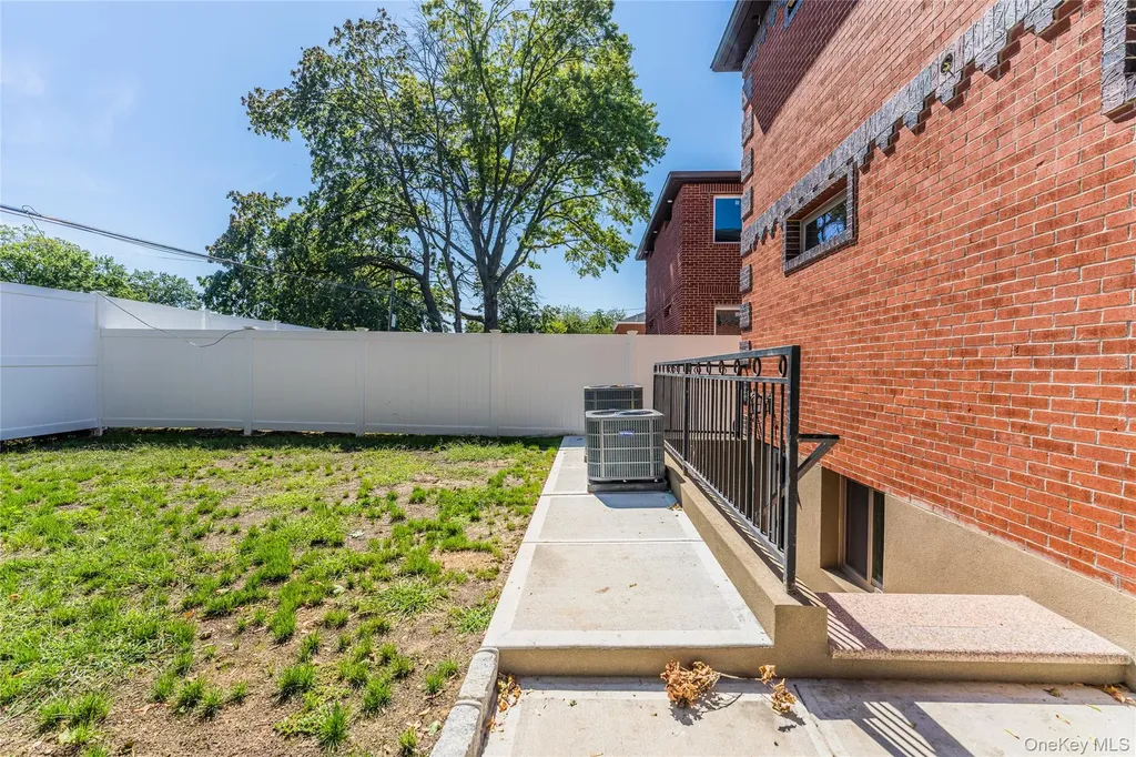 6431 138th Street Flushing NY 11367