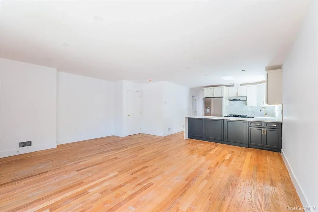 6431 138th Street Flushing NY 11367