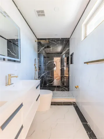 6431 138th Street Flushing NY 11367