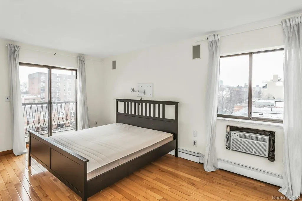 147-45 Barclay Avenue Flushing NY 11355