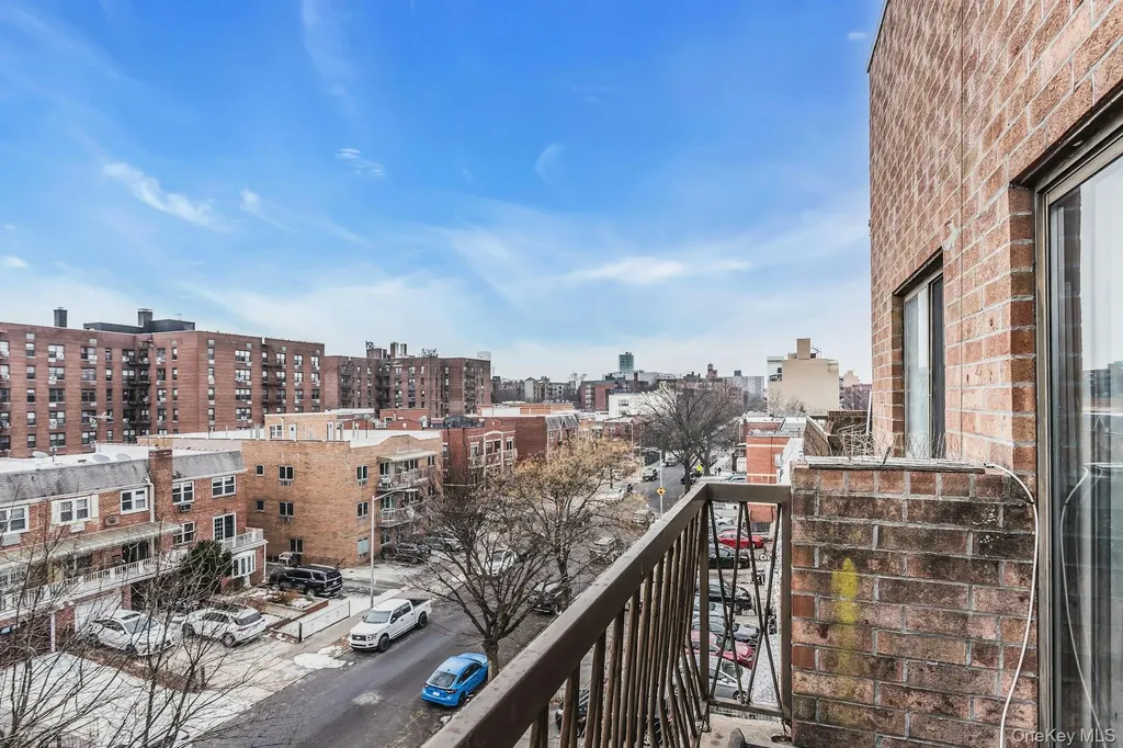 147-45 Barclay Avenue Flushing NY 11355