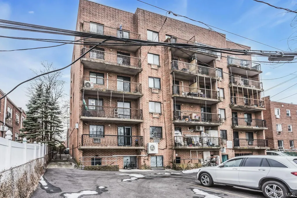147-45 Barclay Avenue Flushing NY 11355