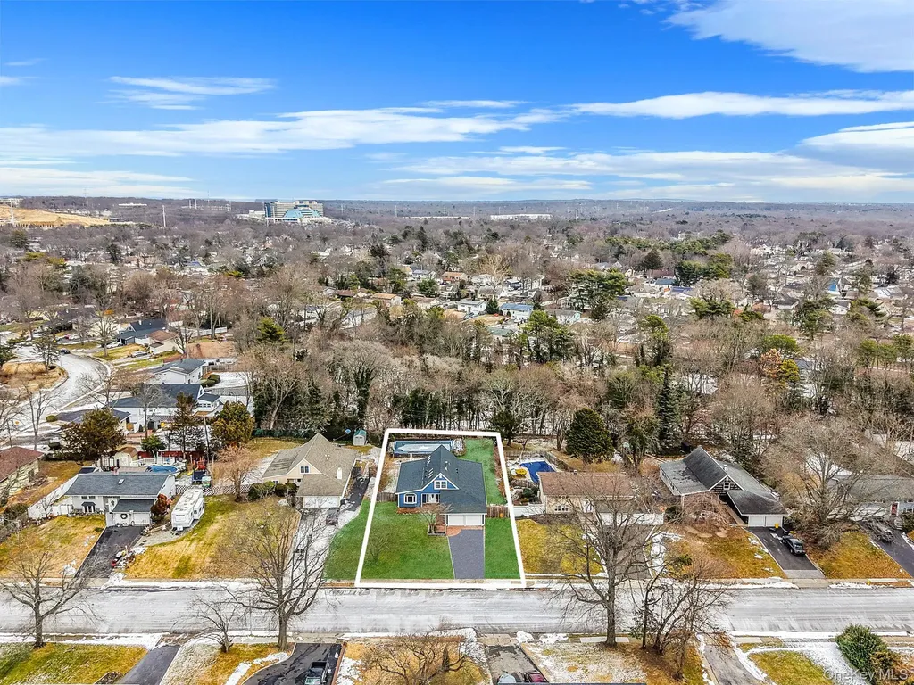 167 Silverleaf Lane Islandia NY 11749