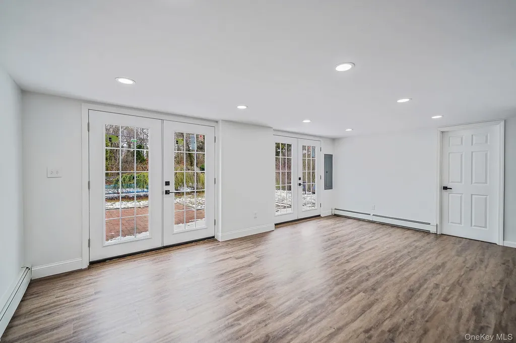 167 Silverleaf Lane Islandia NY 11749