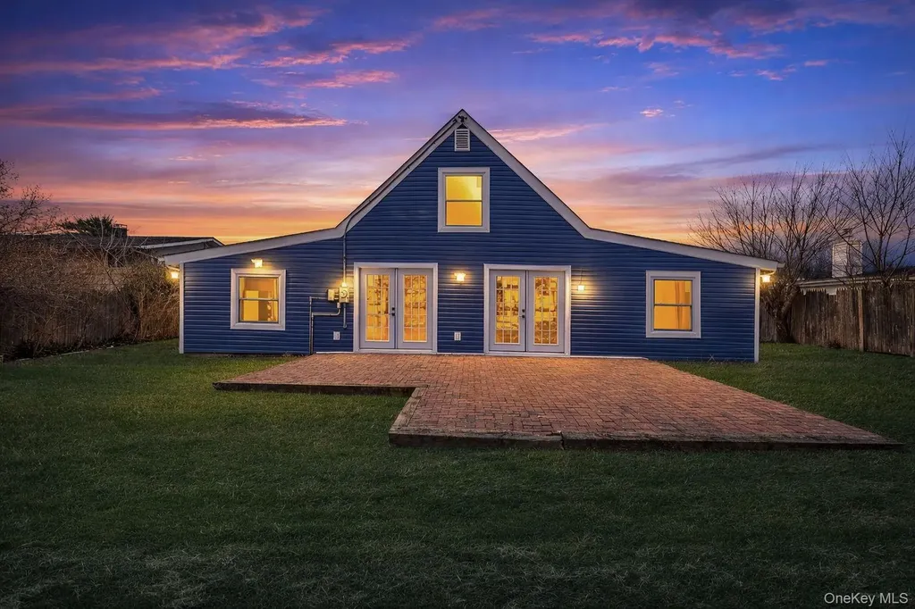 167 Silverleaf Lane Islandia NY 11749