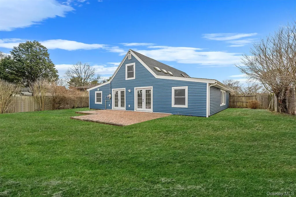 167 Silverleaf Lane Islandia NY 11749